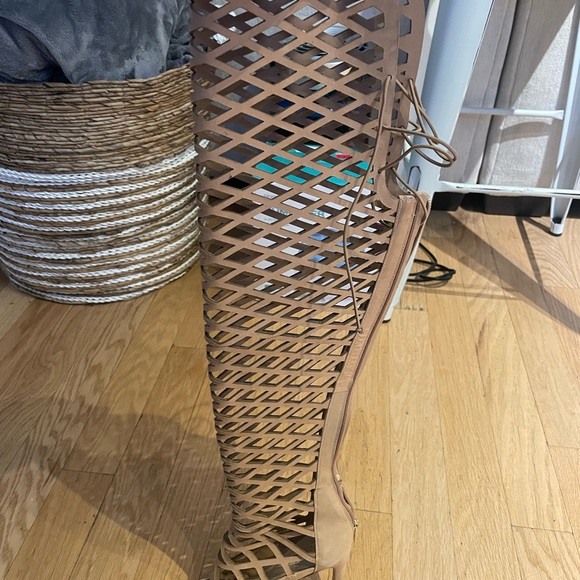 Vince Camino size 8 thigh highs - Picture 3 of 4